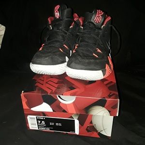 Kyrie 4's